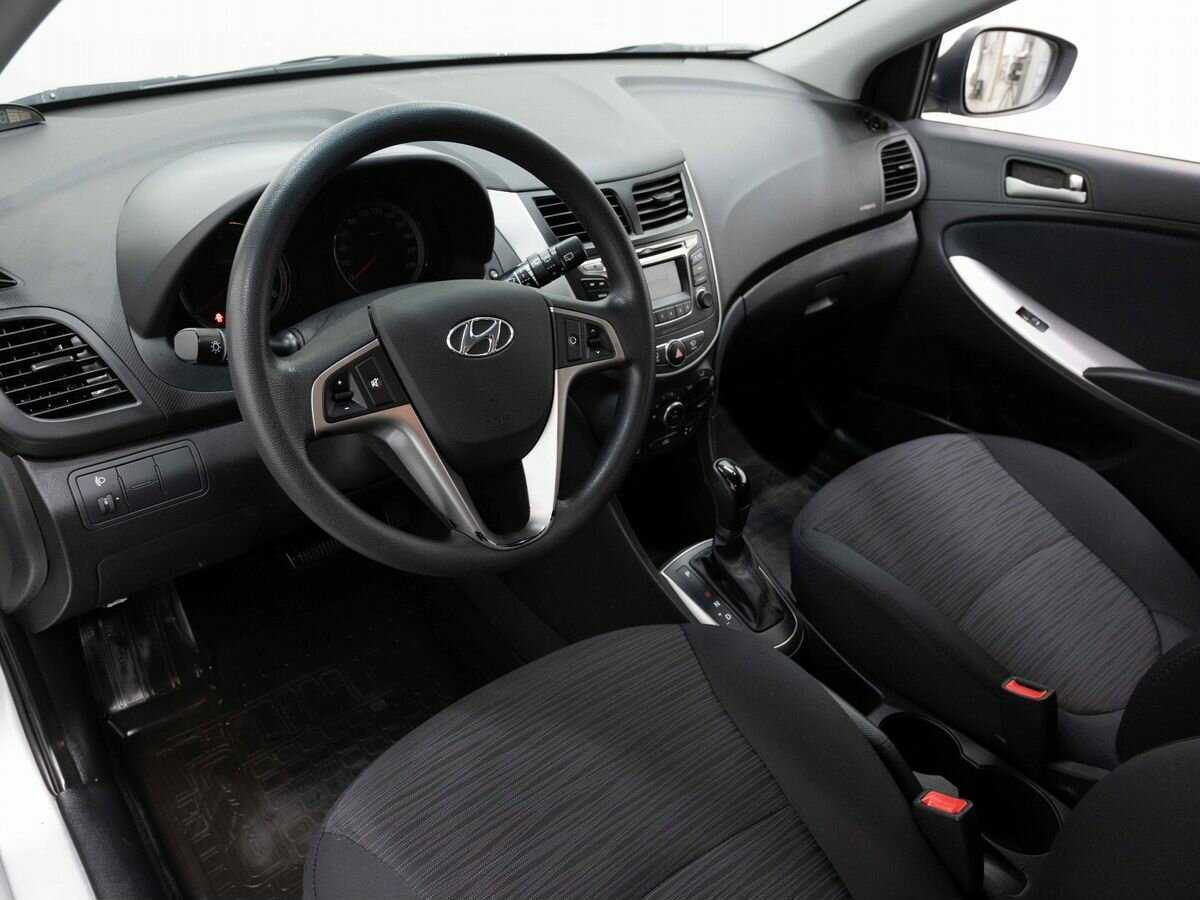Hyundai Solaris б/у, 2016, Автоматическая. Фото: #7
