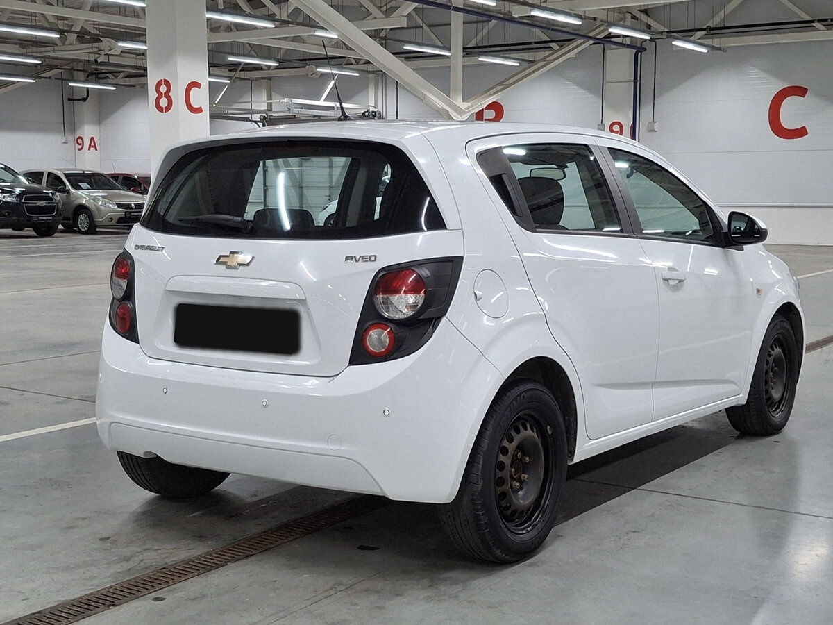 Chevrolet Aveo б/у, 2015, Автоматическая. Фото: #4