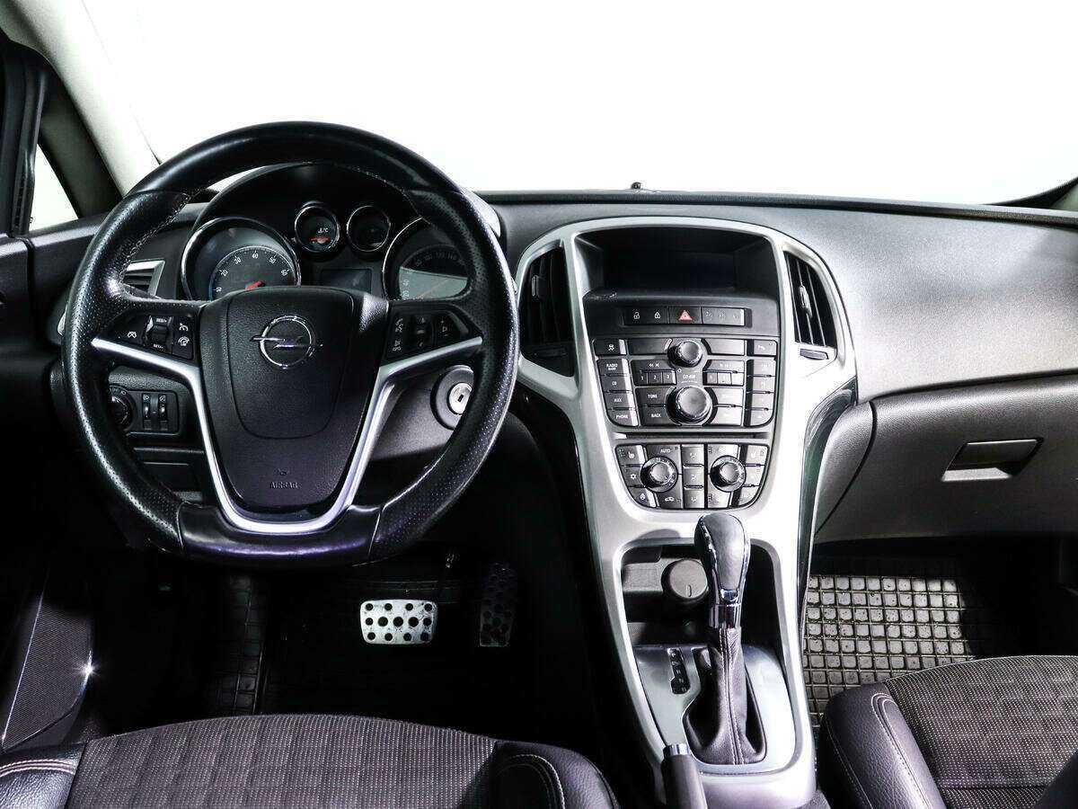 Opel Astra б/у, 2013, Автоматическая. Фото: #11