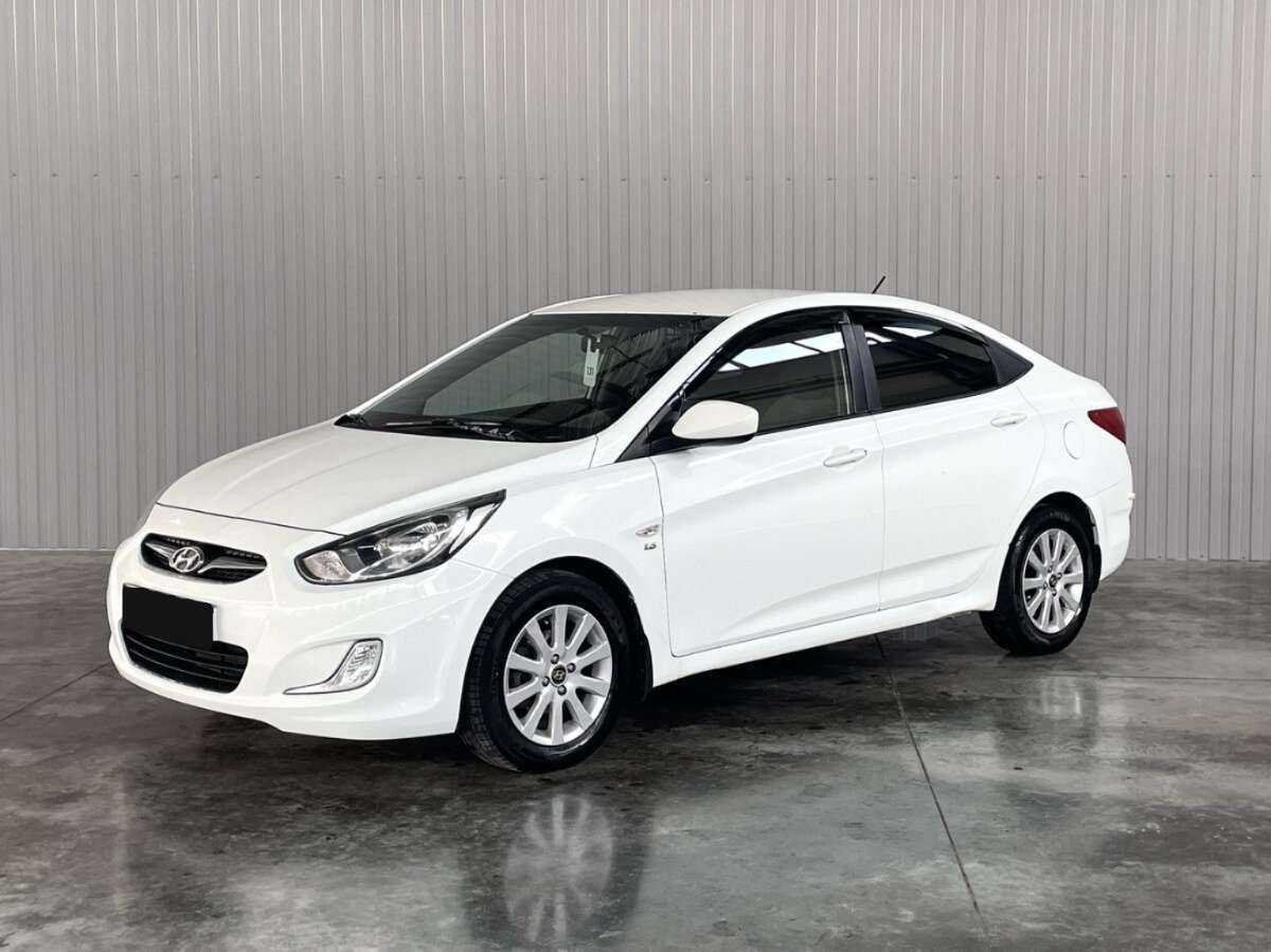 Hyundai Solaris б/у, 2013, Механическая. Посмотреть фото