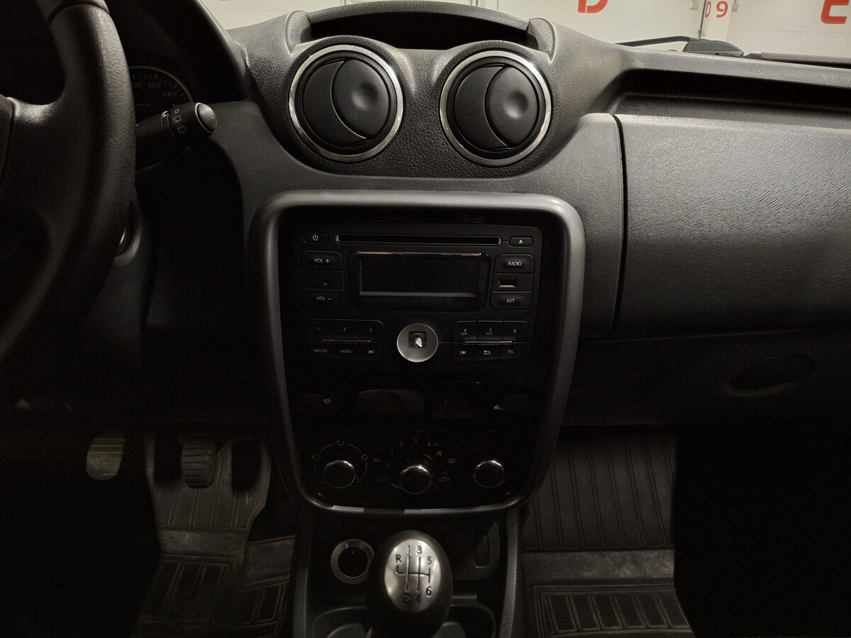 Renault Duster б/у, 2012, Механическая. Фото: #14