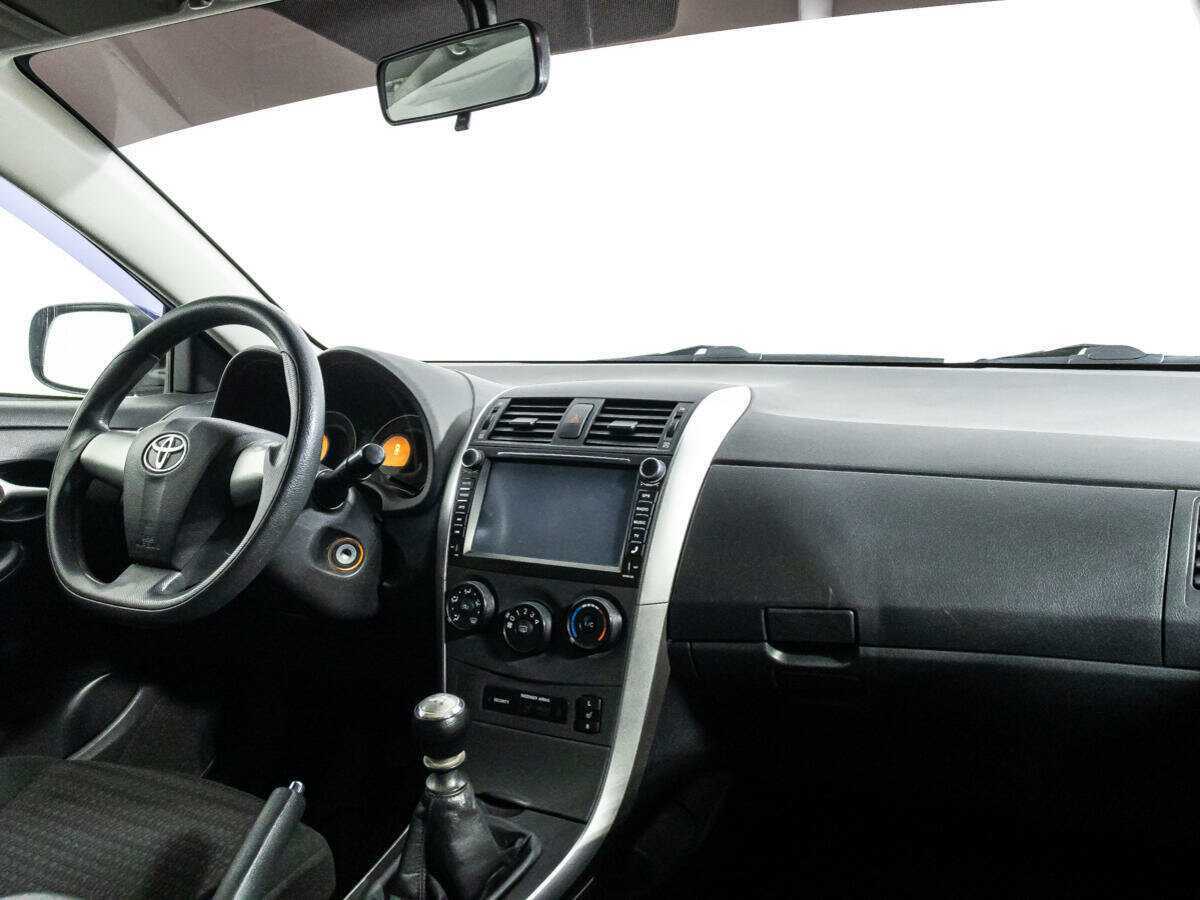Toyota Corolla б/у, 2013, Механическая. Фото: #8