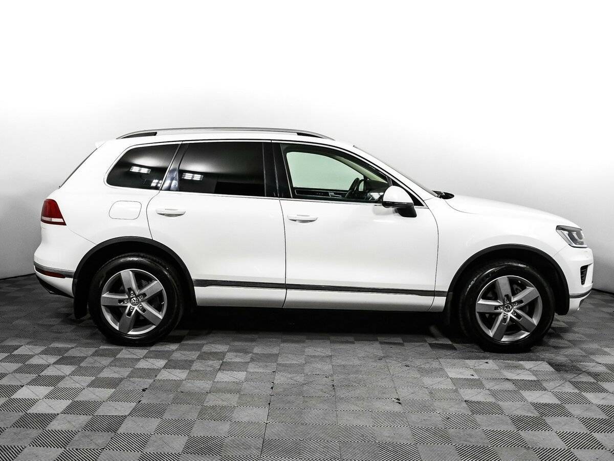 Volkswagen Touareg б/у, 2014, Автоматическая. Фото: #3