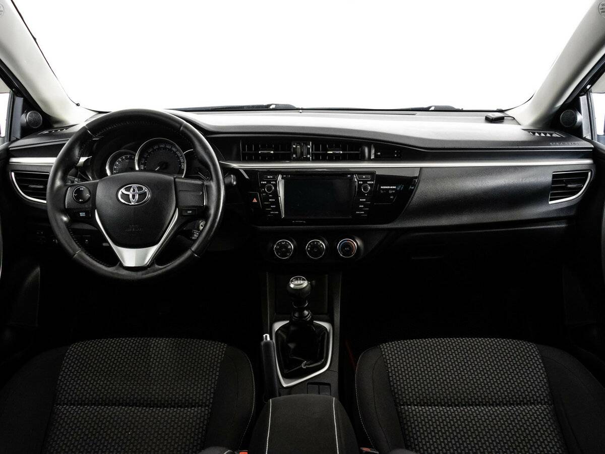 Toyota Corolla б/у, 2013, Механическая. Фото: #9