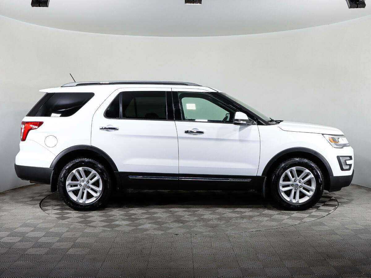 Ford Explorer б/у, 2017, Автоматическая. Фото: #3
