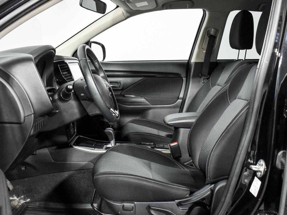 Mitsubishi Outlander б/у, 2021, Вариатор. Фото: #9