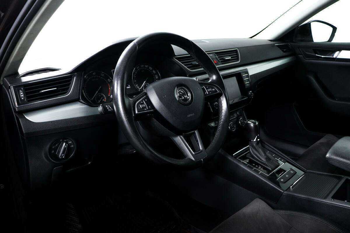 Skoda Superb б/у, 2015, Роботизированная. Фото: #12