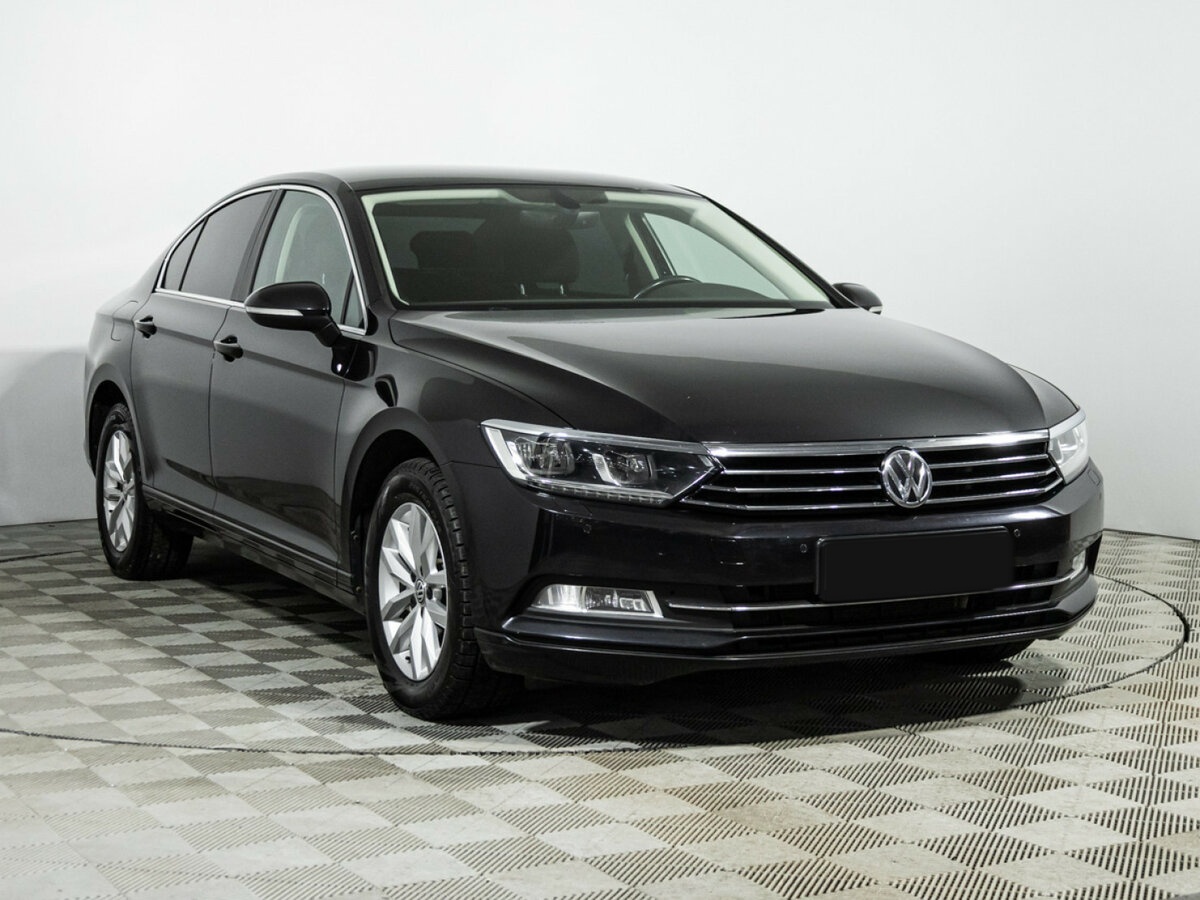 Volkswagen Passat б/у, 2017, Роботизированная. Фото: #2
