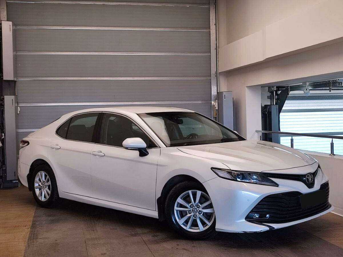 Toyota Camry б/у, 2018, Автоматическая. Фото: #2
