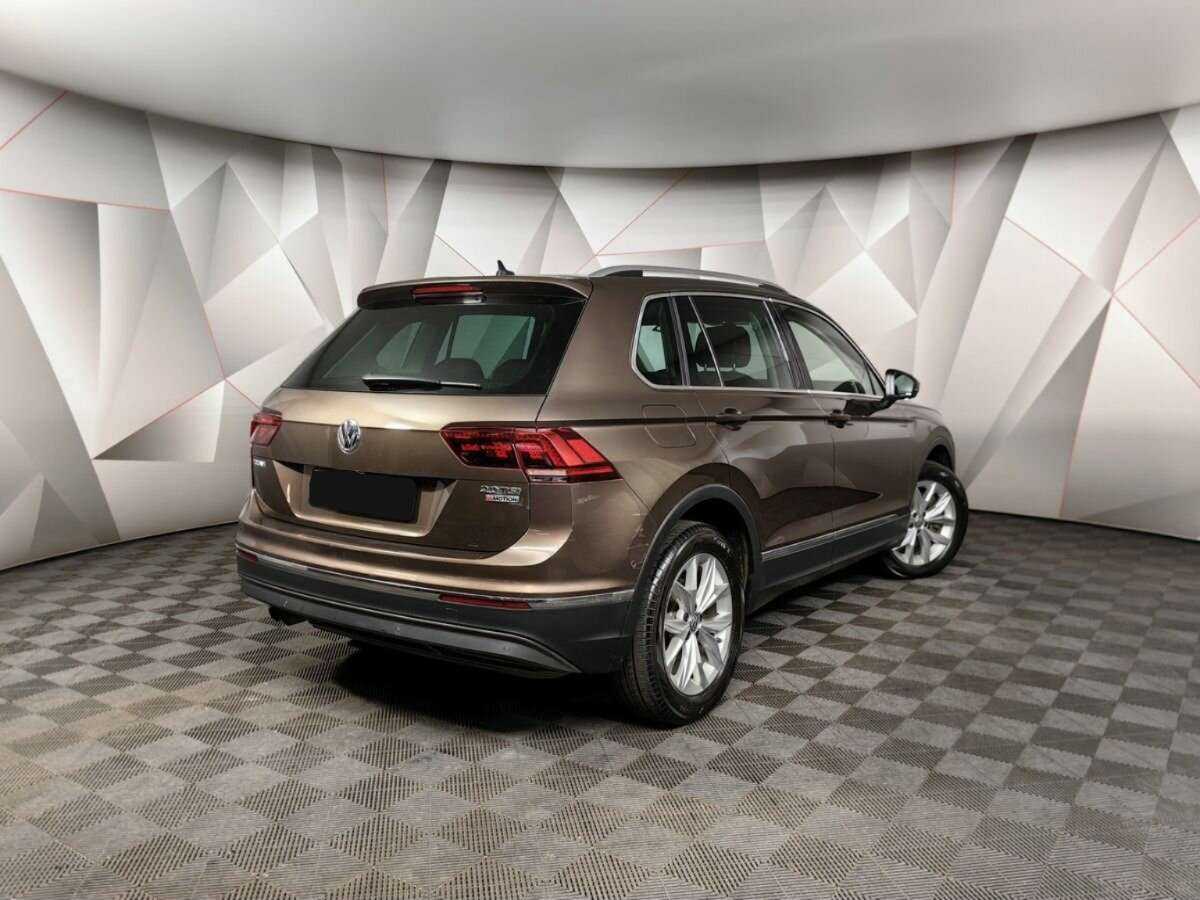 Volkswagen Tiguan б/у, 2017, Роботизированная. Фото: #1