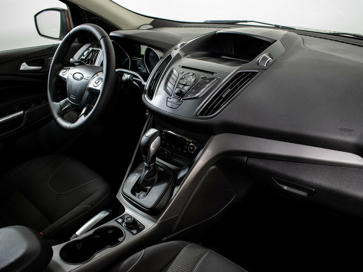 Ford Kuga б/у, 2015, Автоматическая. Фото: #9