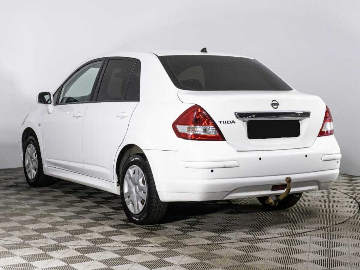 Nissan Tiida б/у, 2013, Механическая. Фото: #6