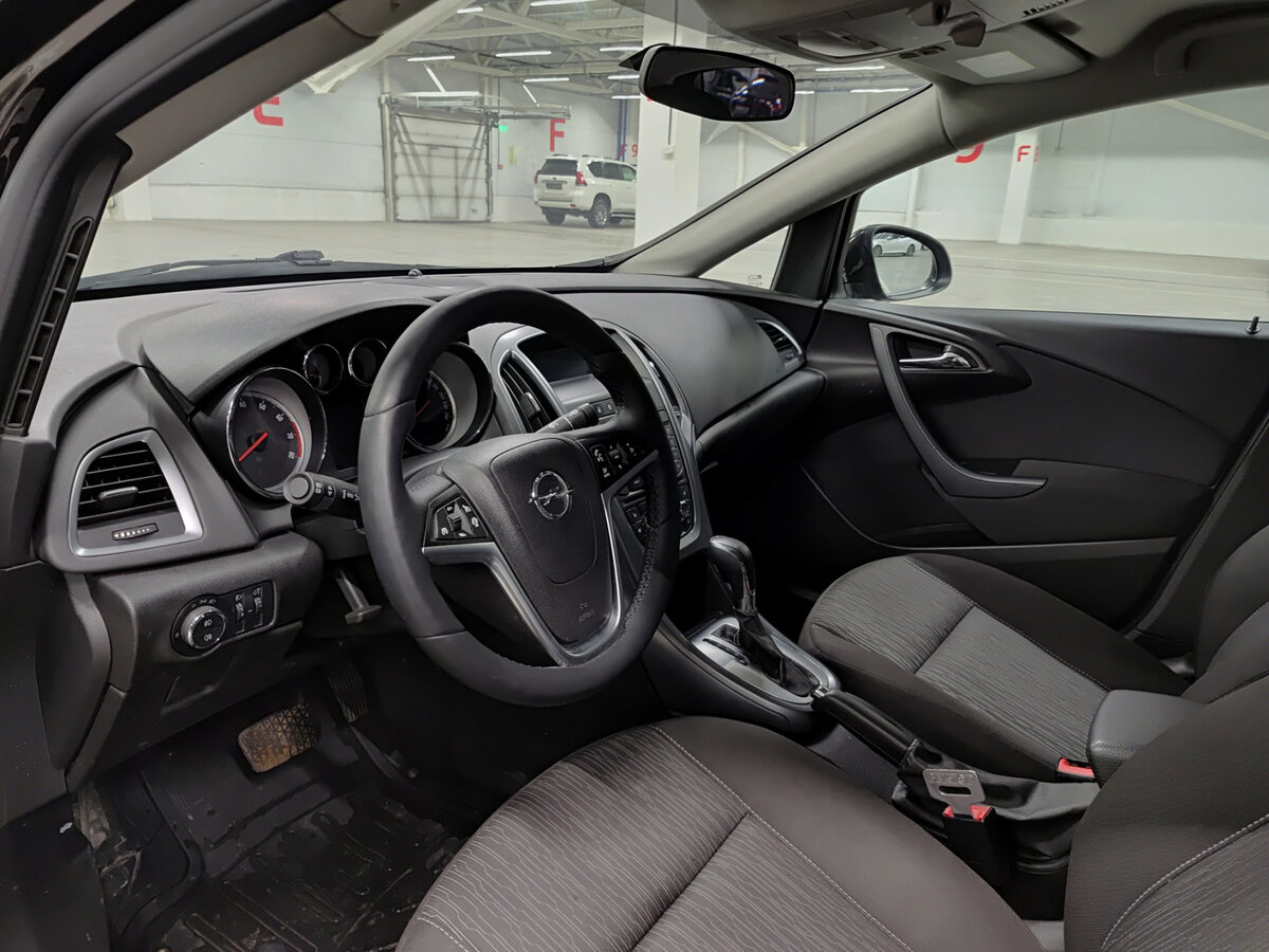 Opel Astra б/у, 2014, Автоматическая. Фото: #15
