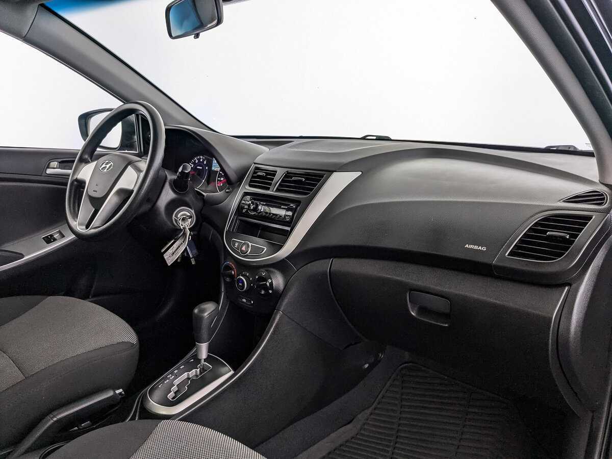Hyundai Solaris б/у, 2013, Автоматическая. Фото: #8