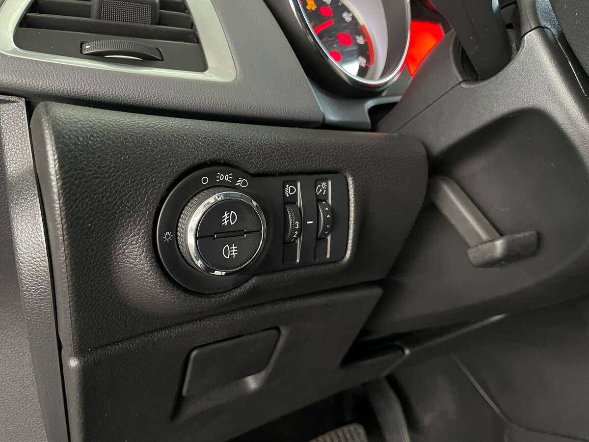 Opel Astra б/у, 2014, Автоматическая. Фото: #13