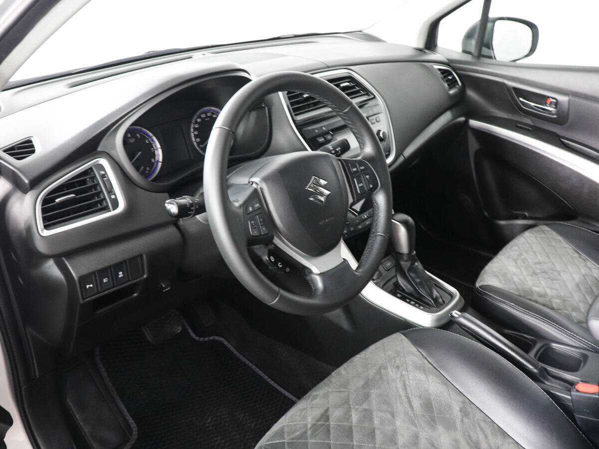Suzuki SX4 б/у, 2021, Автоматическая. Фото: #4