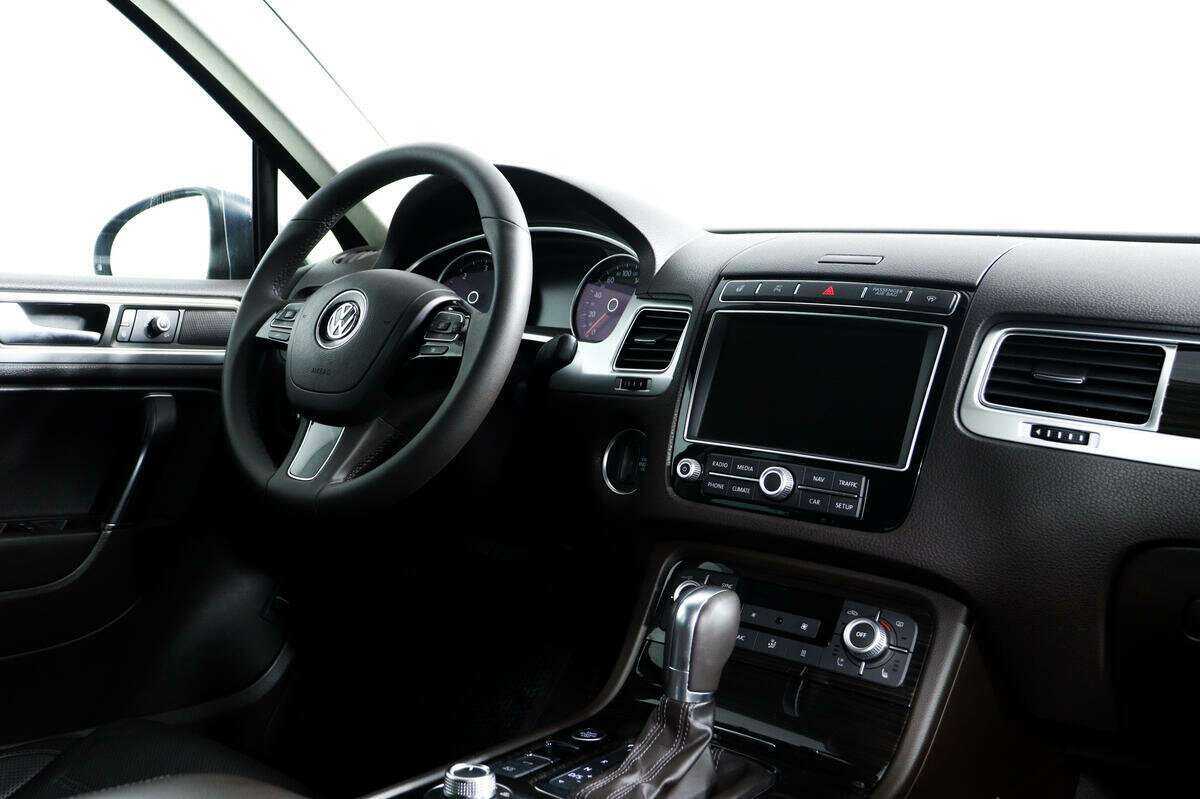 Volkswagen Touareg б/у, 2015, Автоматическая. Фото: #8