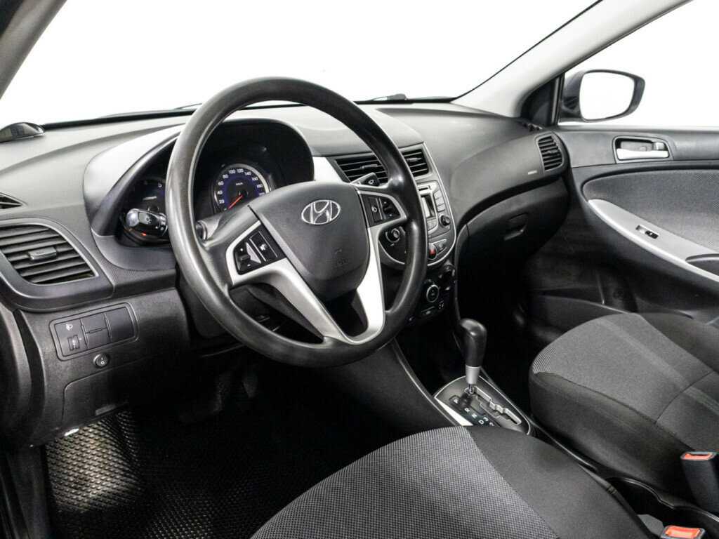 Hyundai Solaris б/у, 2013, Автоматическая. Фото: #10