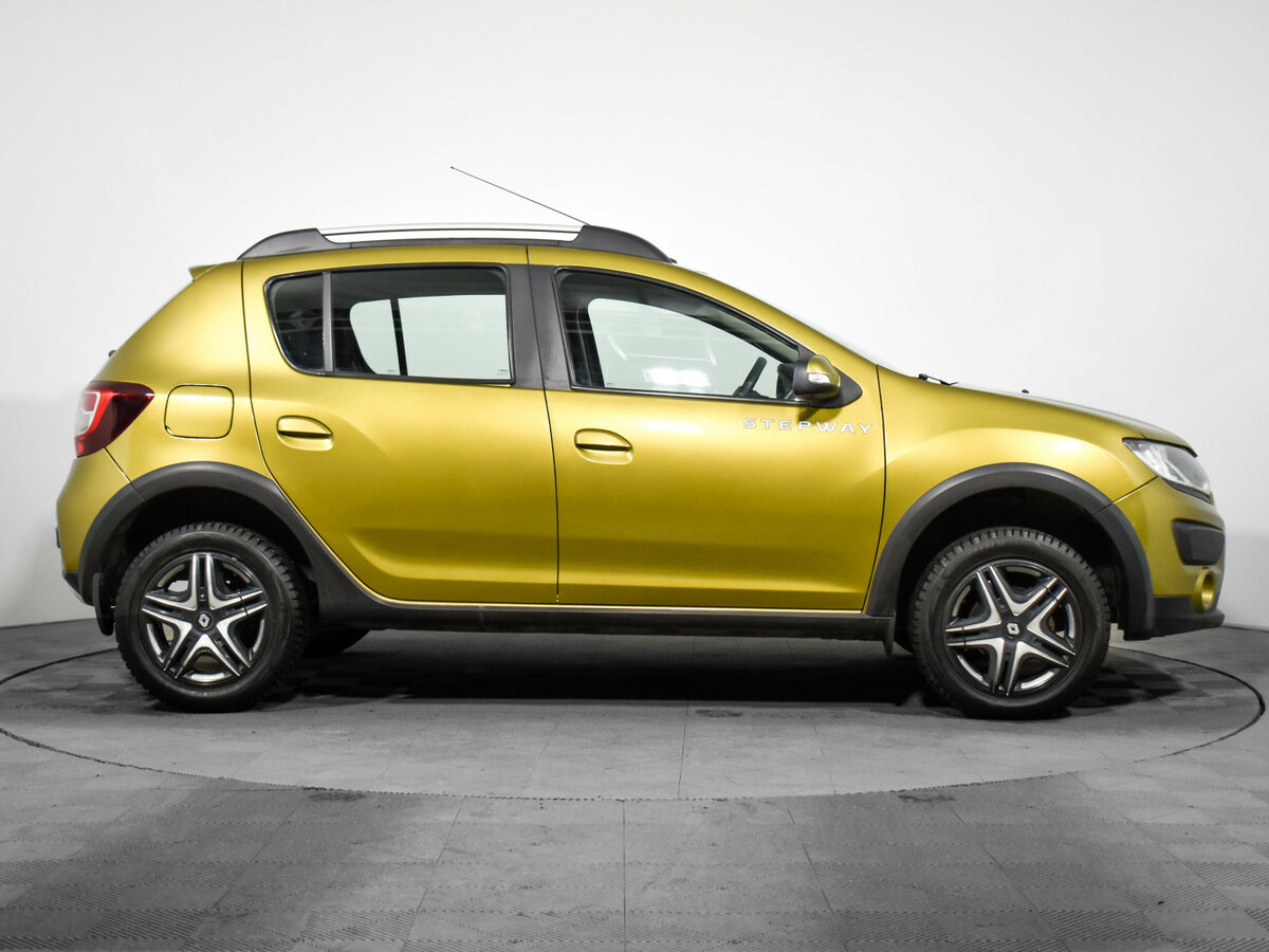 Renault Sandero б/у, 2017, Механическая. Фото: #3