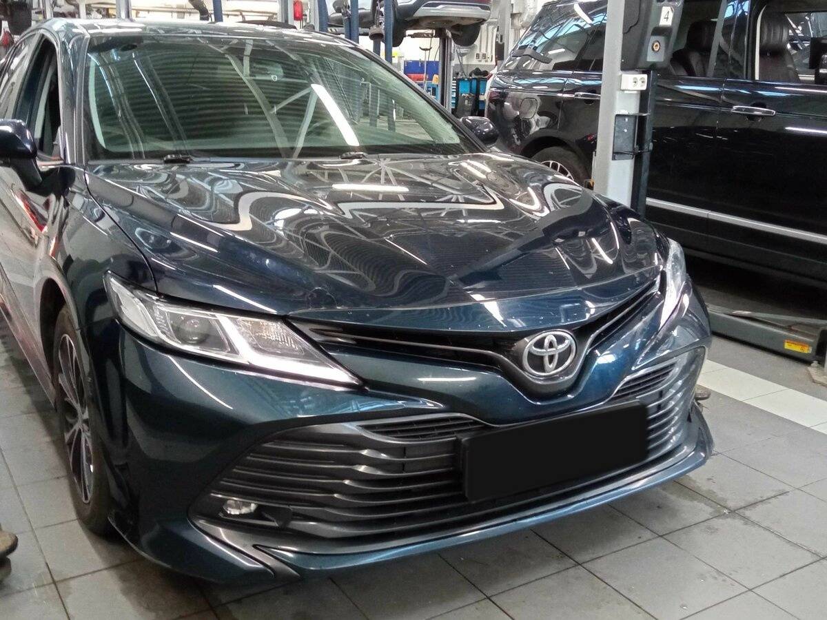 Toyota Camry б/у, 2020, Автоматическая. Фото: #1