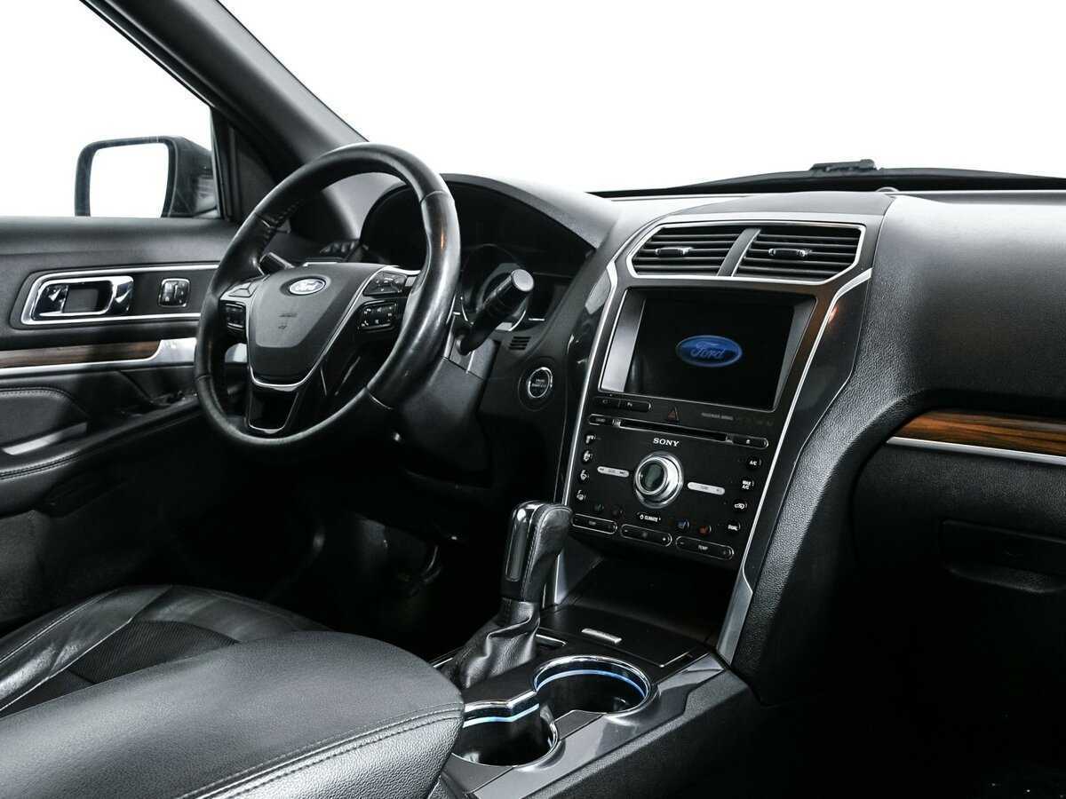 Ford Explorer б/у, 2016, Автоматическая. Фото: #6