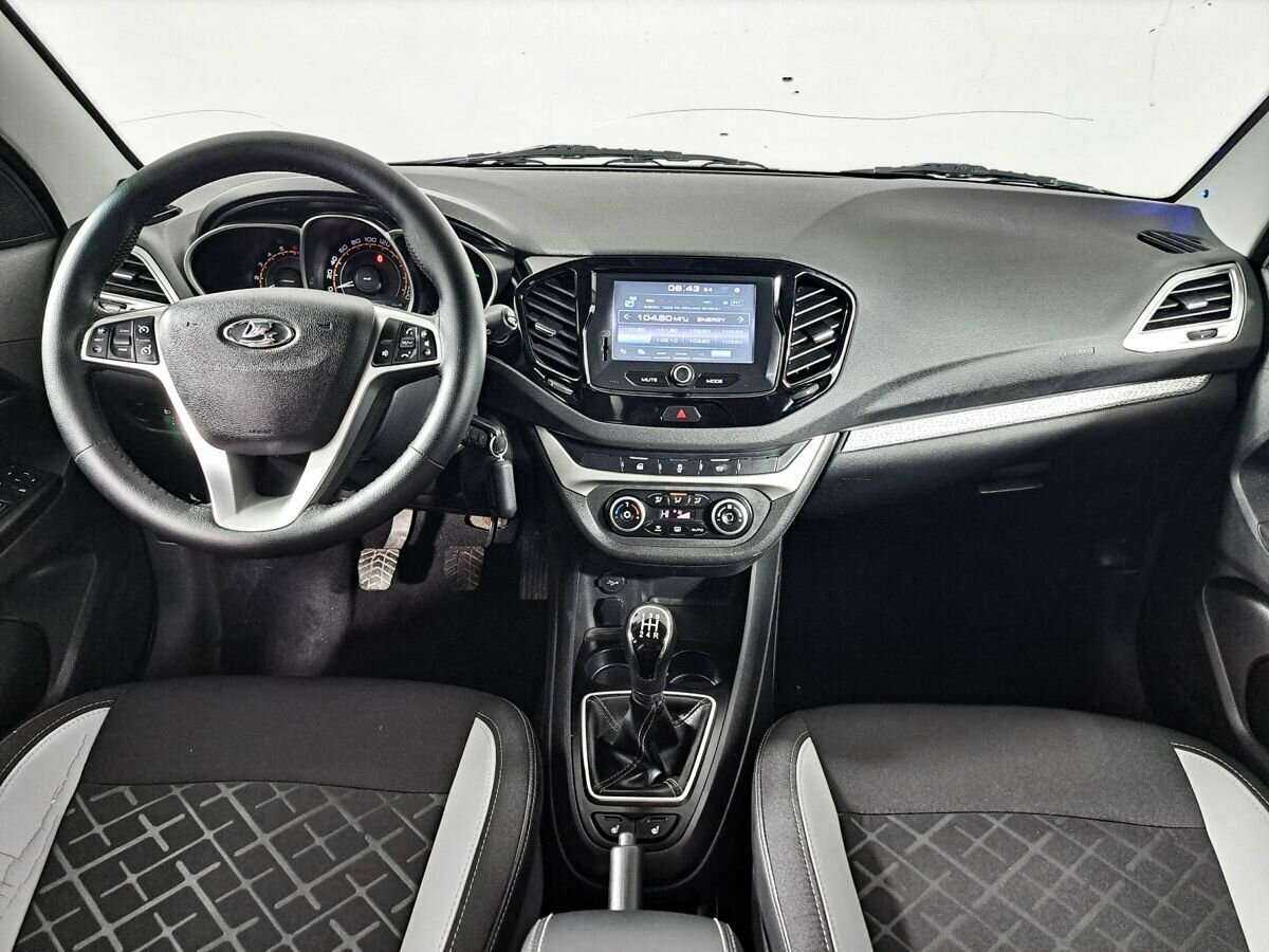 Lada (ВАЗ) Vesta б/у, 2017, Механическая. Фото: #11