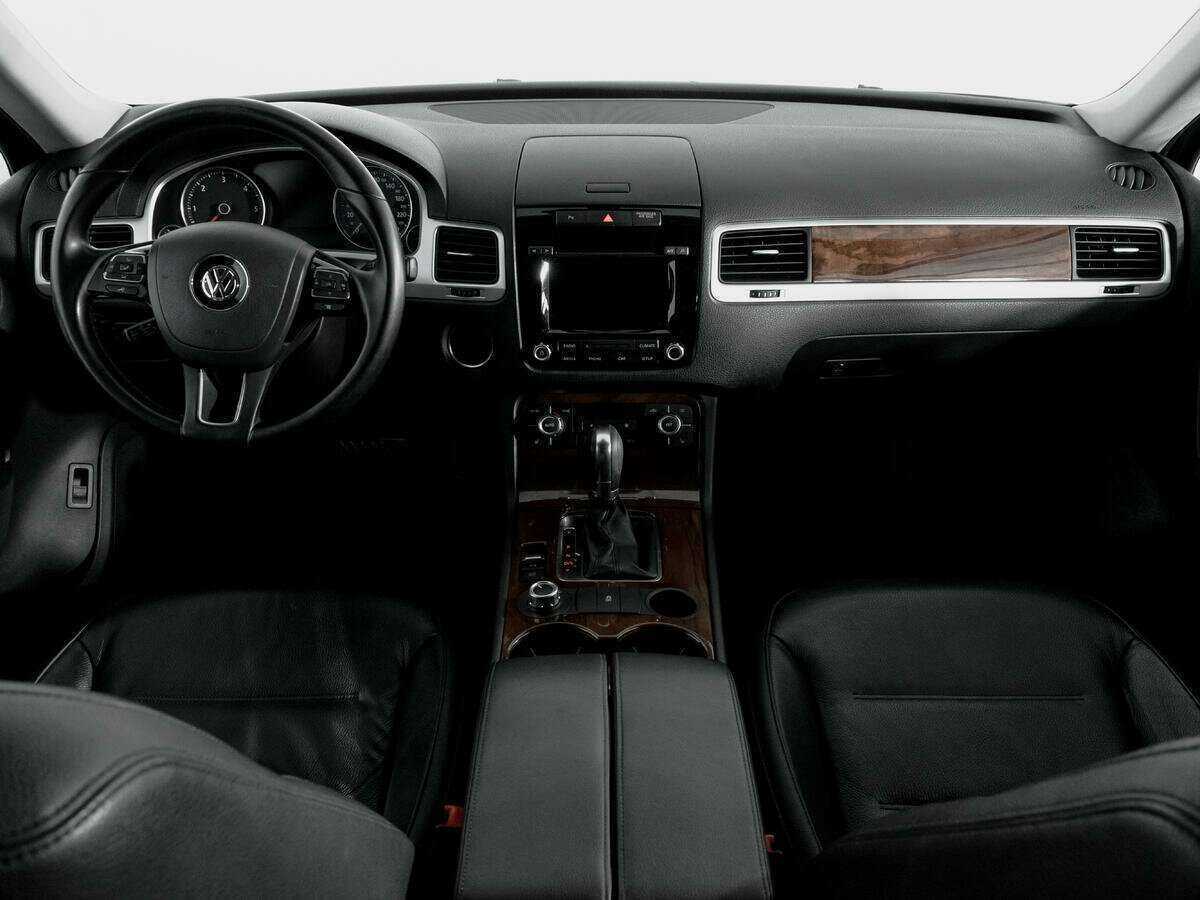 Volkswagen Touareg б/у, 2012, Автоматическая. Фото: #11