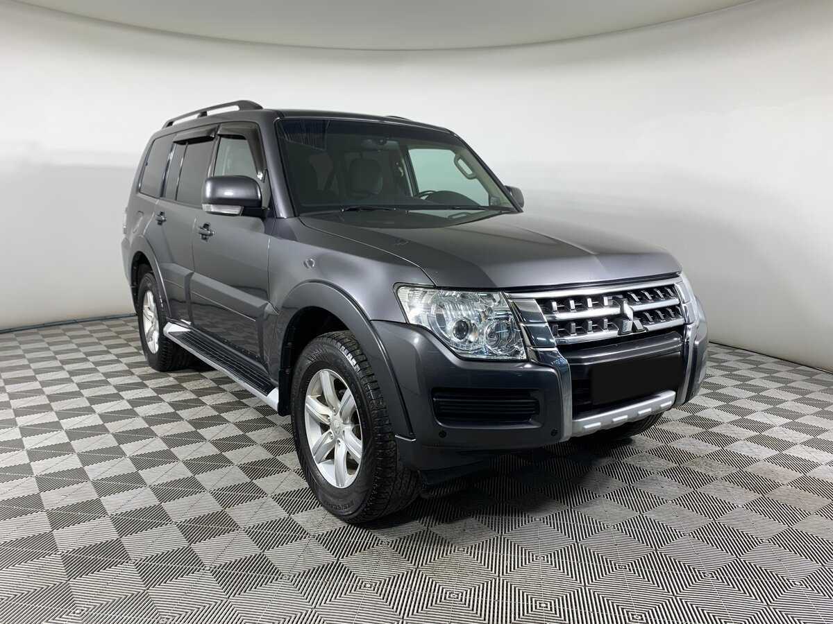 Mitsubishi Pajero б/у, 2015, Автоматическая. Фото: #2