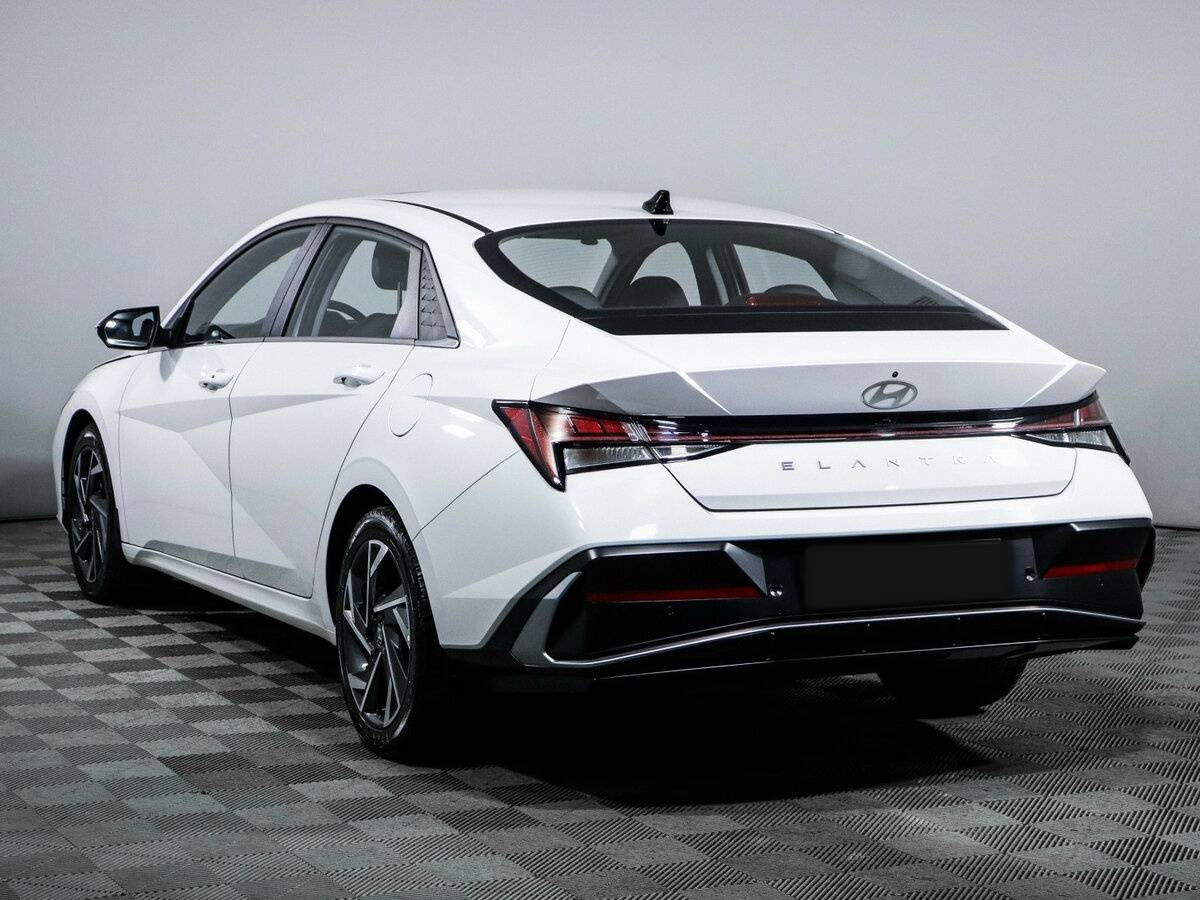 Hyundai Elantra б/у, 2023, Вариатор. Фото: #6