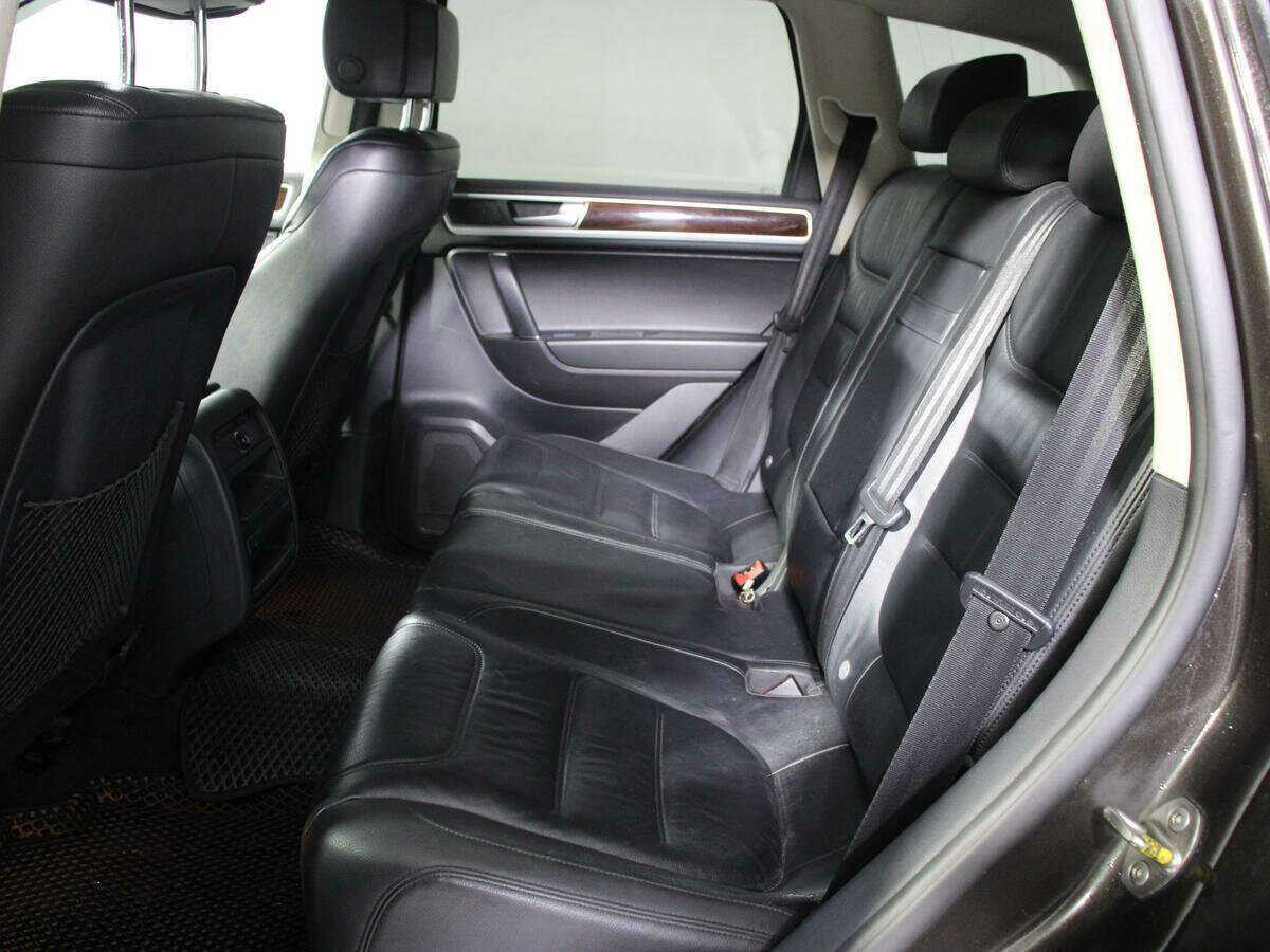 Volkswagen Touareg б/у, 2015, Автоматическая. Фото: #6