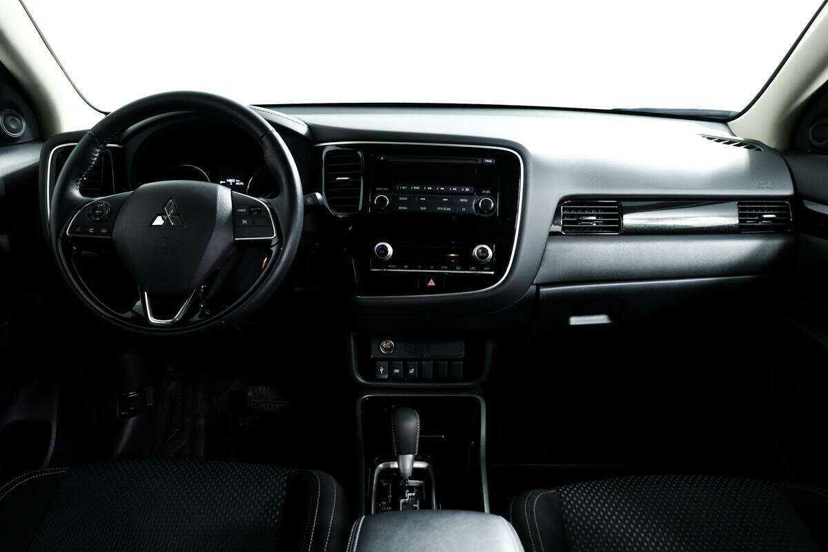 Mitsubishi Outlander б/у, 2020, Вариатор. Фото: #10