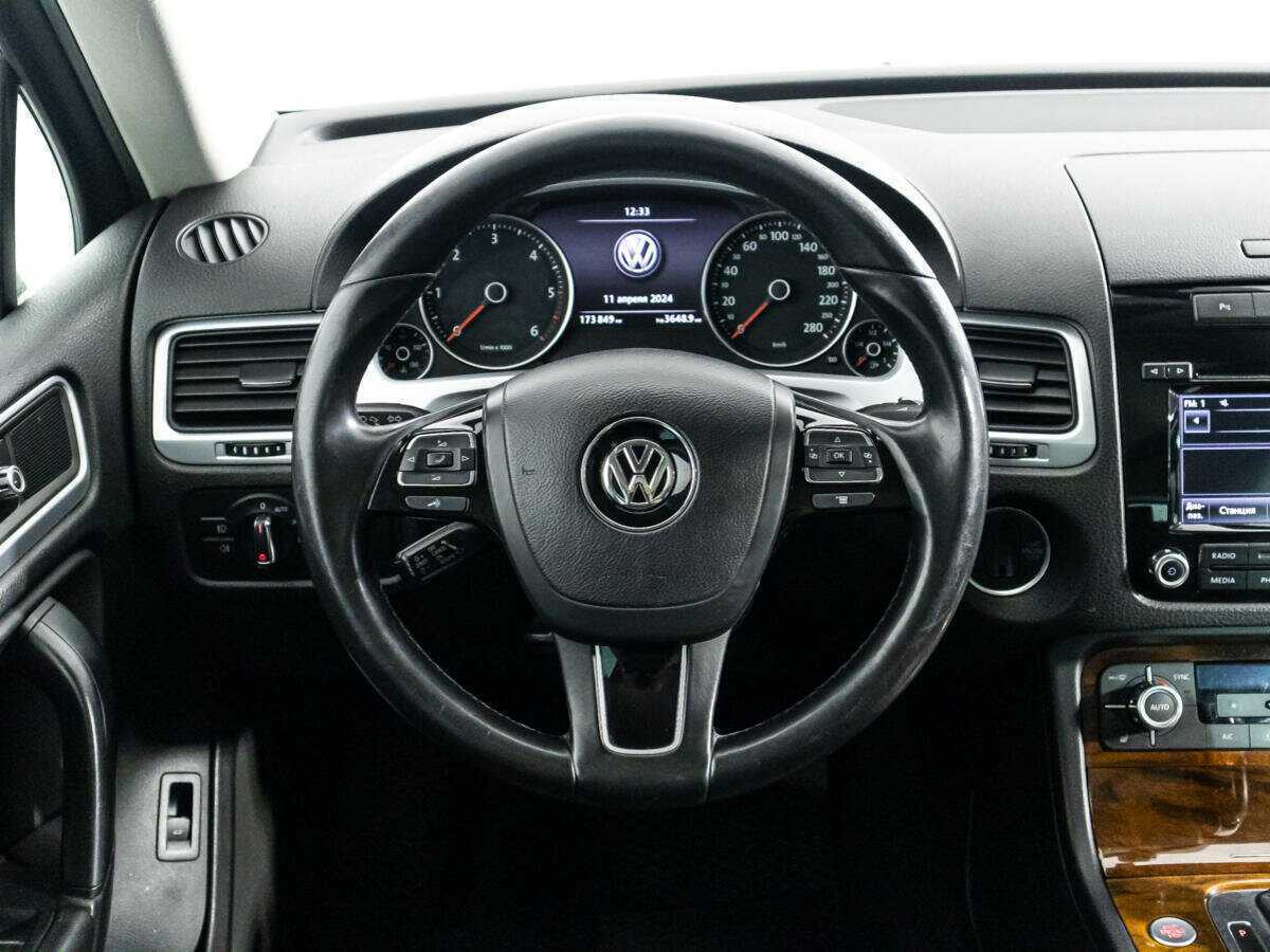 Volkswagen Touareg б/у, 2013, Автоматическая. Фото: #20