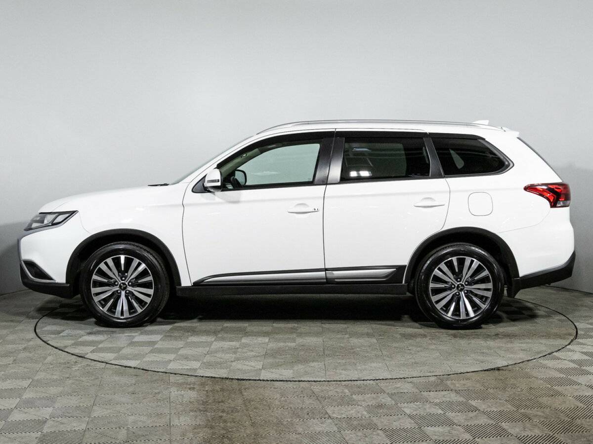 Mitsubishi Outlander б/у, 2021, Вариатор. Фото: #7
