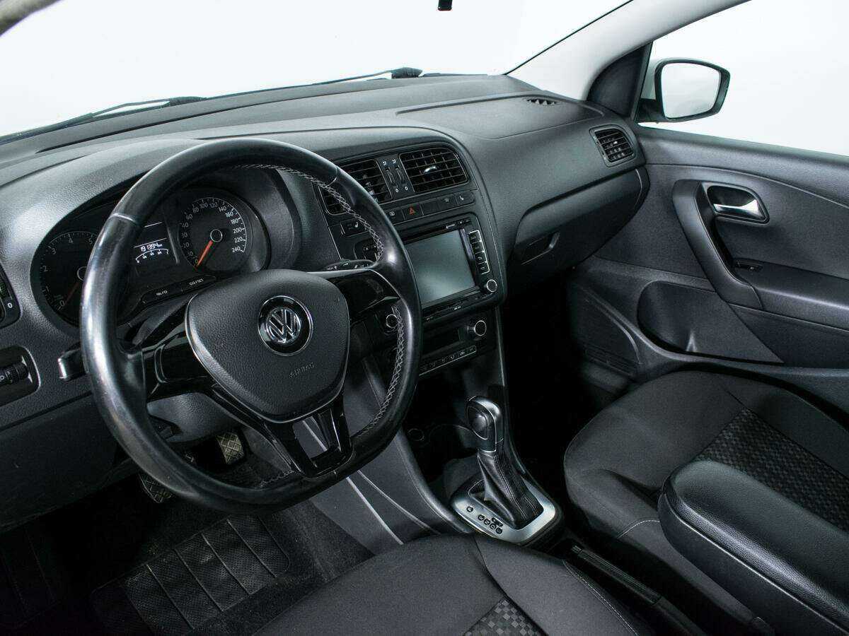 Volkswagen Polo б/у, 2015, Автоматическая. Фото: #12