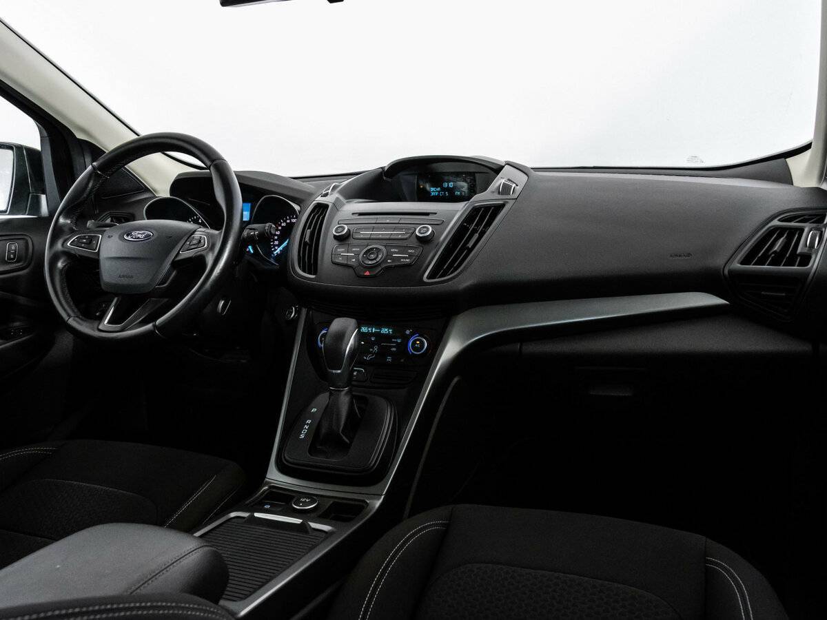 Ford Kuga б/у, 2017, Автоматическая. Фото: #6