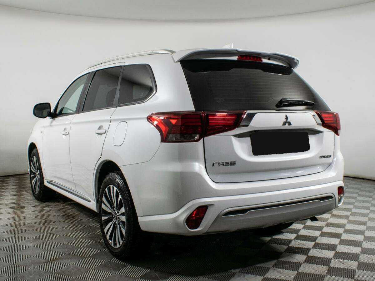 Mitsubishi Outlander б/у, 2022, Вариатор. Фото: #6
