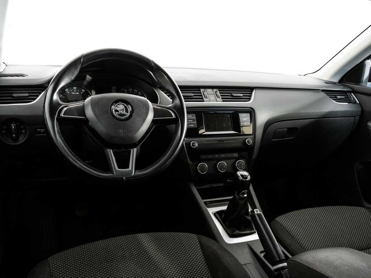 Skoda Octavia б/у, 2017, Механическая. Фото: #8