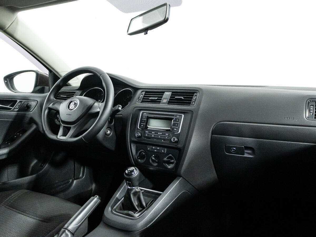 Volkswagen Jetta б/у, 2015, Механическая. Фото: #8