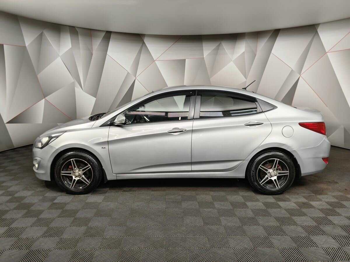 Hyundai Solaris б/у, 2015, Автоматическая. Фото: #4