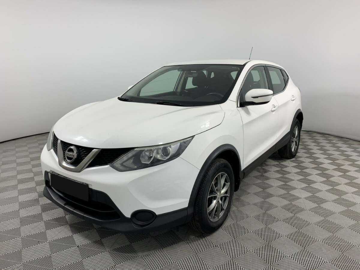 Nissan Qashqai б/у, 2015, Механическая. Фото: #0