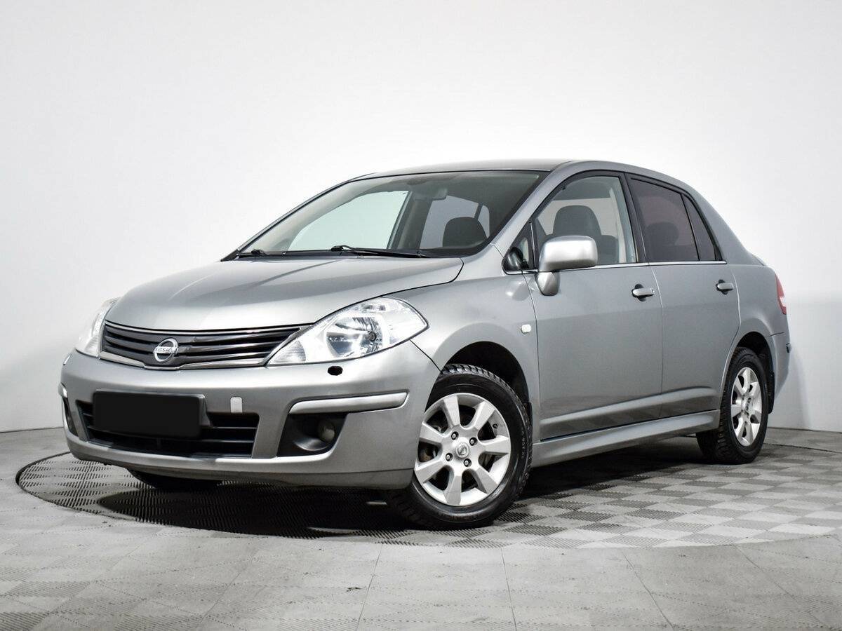 Nissan Tiida б/у, 2013, Механическая. Посмотреть фото