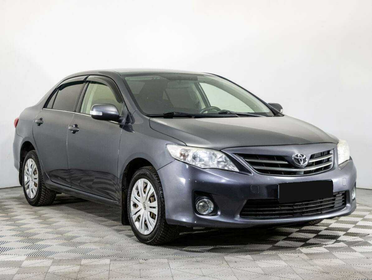 Toyota Corolla б/у, 2012, Механическая. Фото: #2