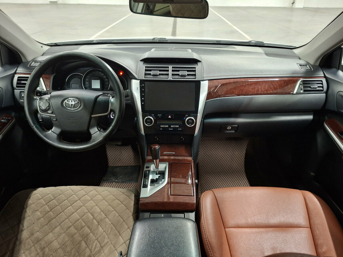 Toyota Camry б/у, 2013, Автоматическая. Фото: #13