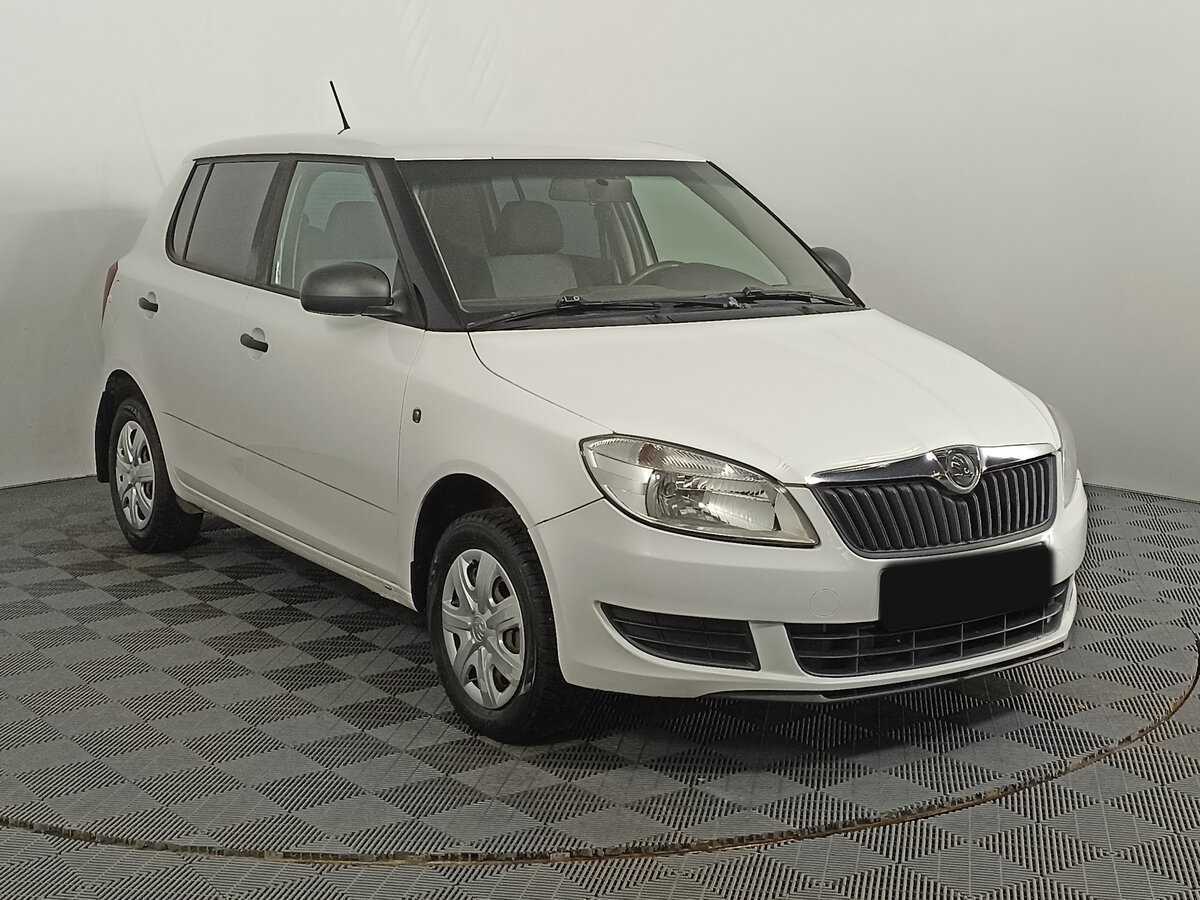 Skoda Fabia б/у, 2013, Механическая. Фото: #2