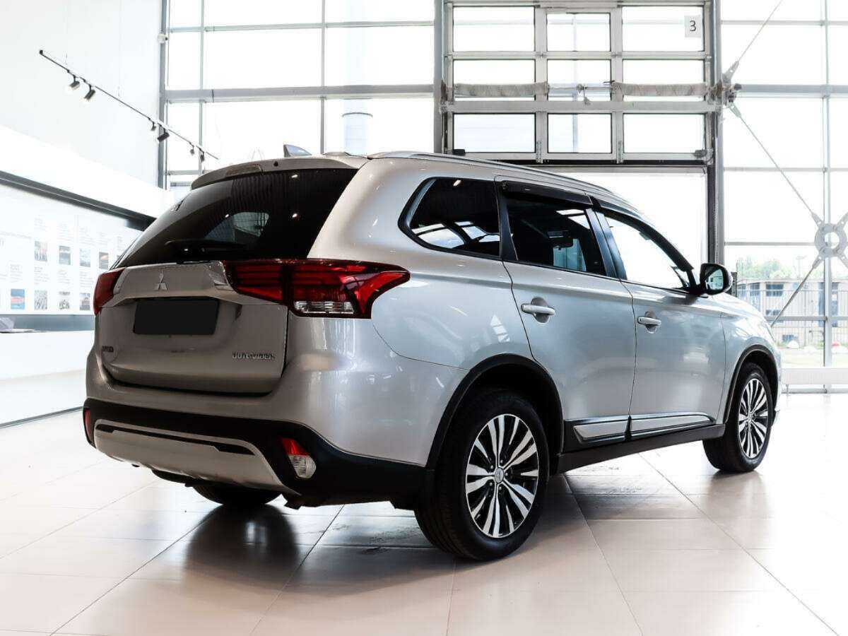 Mitsubishi Outlander б/у, 2019, Вариатор. Фото: #4