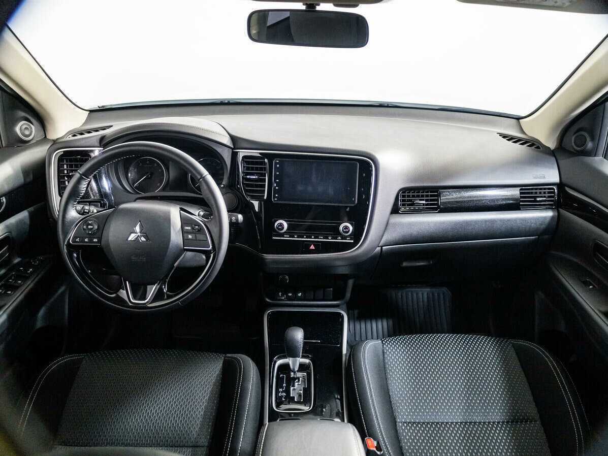 Mitsubishi Outlander б/у, 2020, Вариатор. Фото: #11