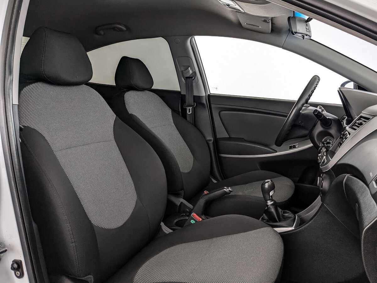 Hyundai Solaris б/у, 2014, Механическая. Фото: #19