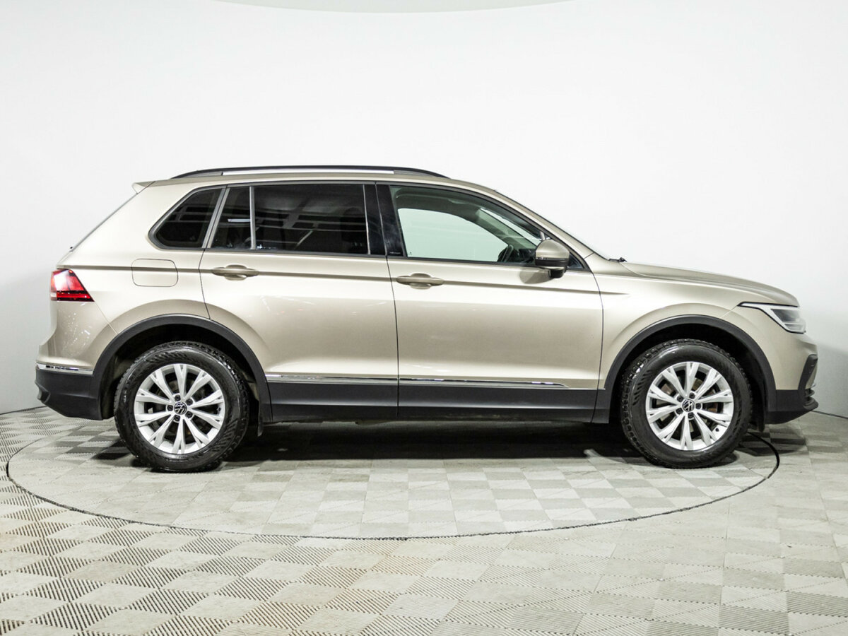 Volkswagen Tiguan б/у, 2021, Роботизированная. Фото: #3