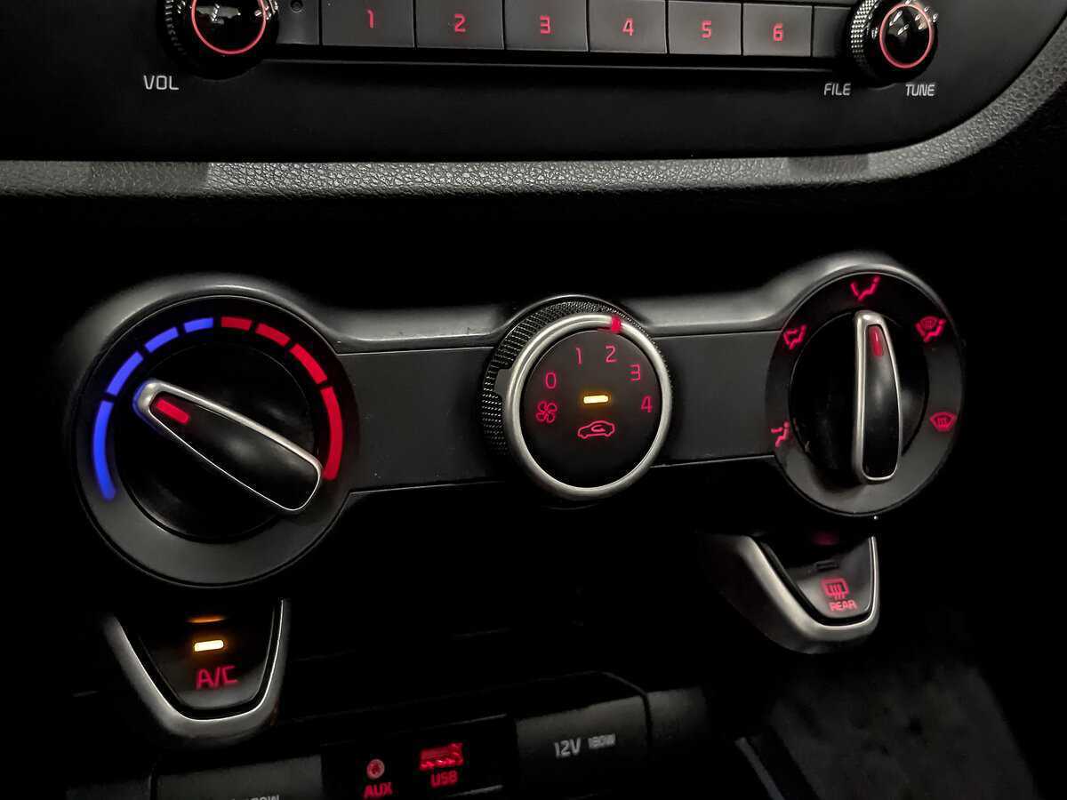Kia Rio б/у, 2019, Автоматическая. Фото: #19