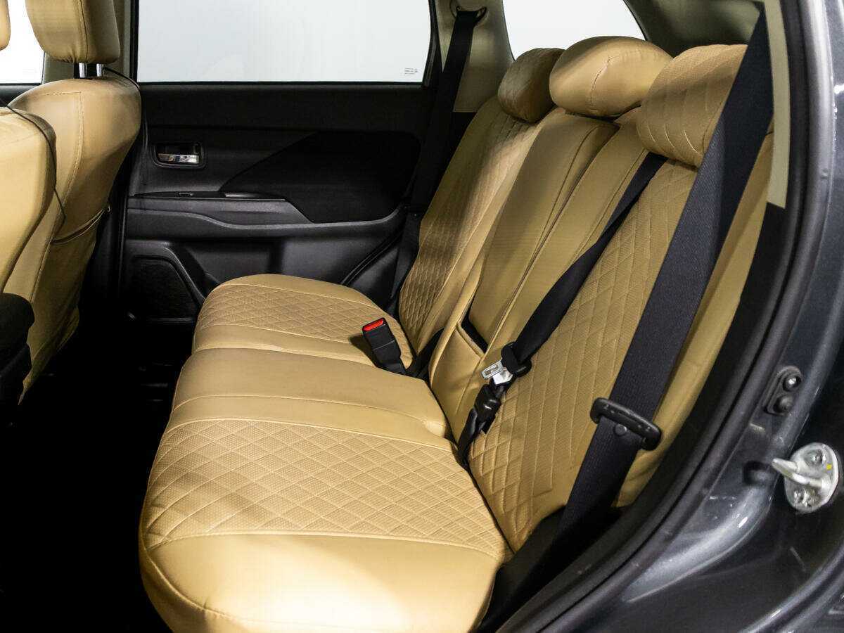 Mitsubishi Outlander б/у, 2018, Вариатор. Фото: #9